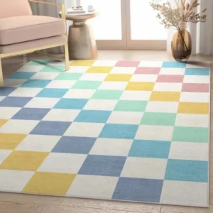 Tapis coloré aux motifs géométriques variés