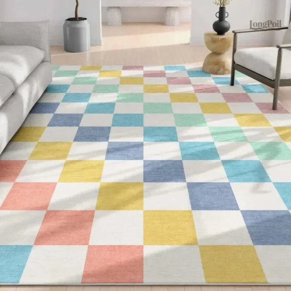 Tapis multicolore avec motifs en carreaux