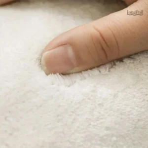 Tapis doux uni, parfait pour le confort de votre salon