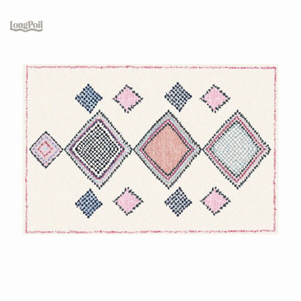 grand-tapis-ethnique-1 Grand Tapis Ethnique au design traditionnel et coloré