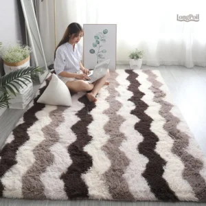 Tapis shaggy poil long pour un intérieur confortable