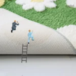 Accessoire de salle de bain : tapis doux et décoratif