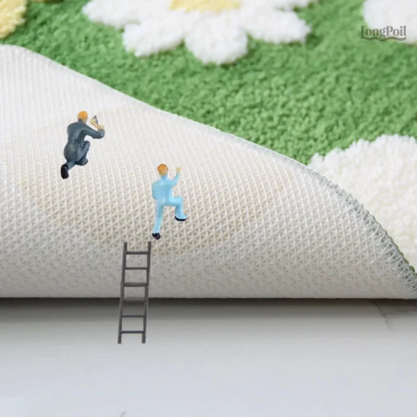 Accessoire de salle de bain : tapis doux et décoratif