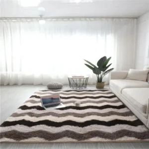Tapis poil long doux et confortable pour un intérieur chaleureux