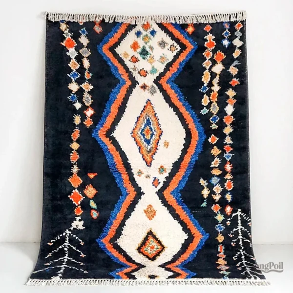 Tapis Berbère marocain traditionnel avec motifs uniques