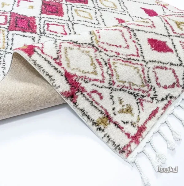 Tapis Berbère avec designs authentiques et colorés