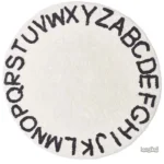 Tapis de jeu avec lettres de l'alphabet colorées pour enfants