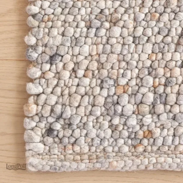 Tapis en laine confortable, parfait pour le salon
