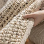 Tapis en laine fait main, design artisanal et unique
