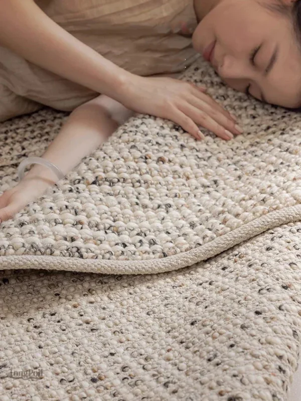 Tapis en laine artisanal, confort et style pour votre intérieur