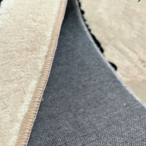 Tapis vintage avec motifs ethniques, touche rétro unique