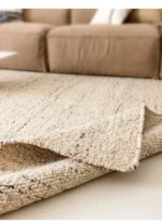 Tapis en laine fait main, design artisanal unique