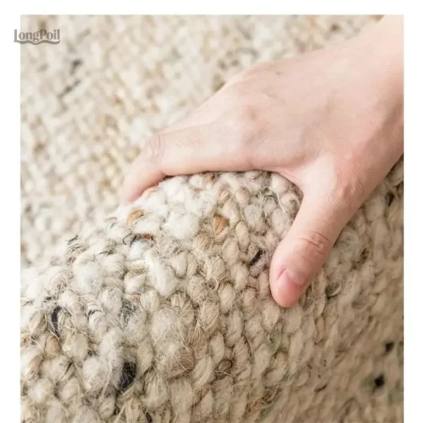 Tapis fait main, laine naturelle pour un confort optimal