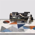 Tapis design avec motifs abstraits et couleurs variées