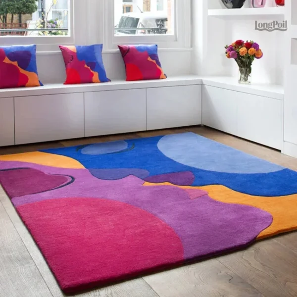 Tapis en formes géométriques aux couleurs vives
