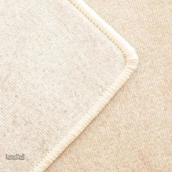Tapis irrégulier avec motifs variés, style contemporain