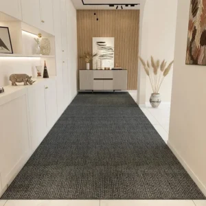 Tapis long de couloir décoratif pour un intérieur élégant