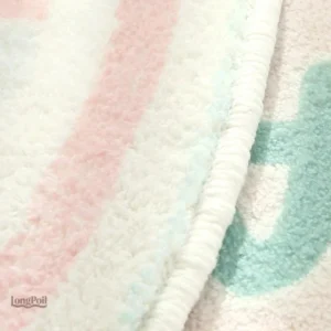 Tapis aux formes variées, pièce maîtresse pour votre espace