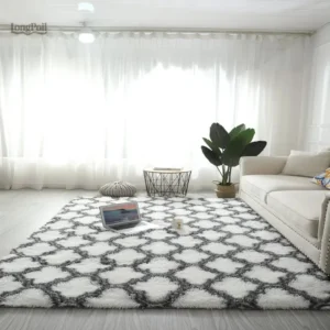 Tapis blanc à poils longs, parfait pour le confort et la décoration