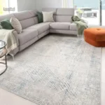 Tapis doux à poils ras, parfait pour le confort et la décoration