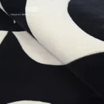 Tapis à rayures, design contemporain pour une décoration intérieure raffinée
