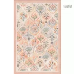 Tapis rose avec motifs floraux, idéal pour décoration intérieure