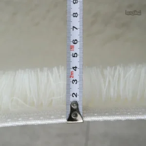 Tapis en poil long gris, accessoire tendance pour votre décoration intérieure