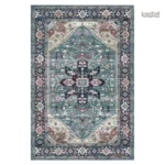 Tapis marocain au style traditionnel et coloré