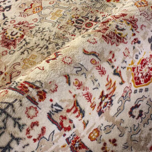 Tapis inspiré du design marocain avec motifs géométriques